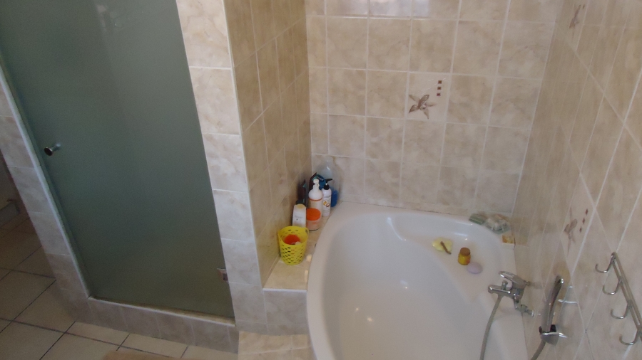 3 Bedroom Property for Sale in Croydon Western Cape